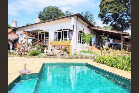 2_photo/94cfaa9a61.ec45c5915be217bb-ATLAS-e07a7a70-fa89-4f67-b8a4-4c2d1d92a7e3.jpg de casa à venda com 5 quartos, 503m² em Vila Santo Antonio de Carapicuiba, Cotia