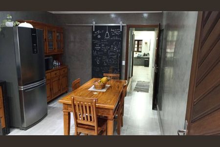 3_photo/94cfaa9a83.fe96b63aec789ef1-ATLAS-49dbfa2b-140a-4cb6-b8af-ddeda498e582.jpg de casa à venda com 3 quartos, 174m² em Vila Santo Antonio de Carapicuiba, Cotia