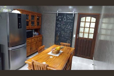 5_photo/94cfaa9a83.fe96b63aec789ef1-ATLAS-8233b7cb-76a4-4cca-89ff-afea3e5c87f3.jpg de casa à venda com 3 quartos, 174m² em Vila Santo Antonio de Carapicuiba, Cotia