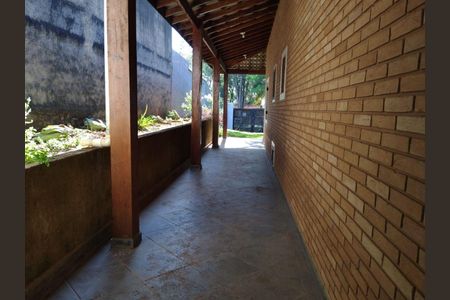 24_photo/94cfaa9a8b.ceff8192393c33de-ATLAS-6ba46a8c-5b70-466a-b598-0a03656ea149.jpg de casa à venda com 4 quartos, 250m² em Vila Santo Antonio de Carapicuiba, Cotia