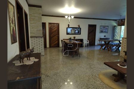 6_photo/94cfaa9a8b.ceff8192393c33de-ATLAS-7b1f2496-bd91-4e2b-9069-b81cda819bac.jpg de casa à venda com 4 quartos, 250m² em Vila Santo Antonio de Carapicuiba, Cotia