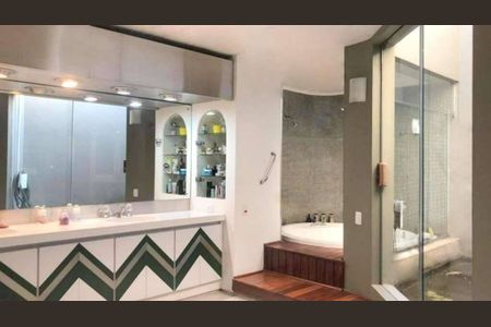 2_photo/94cfaa9aef.ceff8192393c33de-ATLAS-0d4263ab-c18d-415a-b553-794b21994caf.jpg de casa de condomínio à venda com 4 quartos, 881m² em Jardim Mediterraneo, Cotia