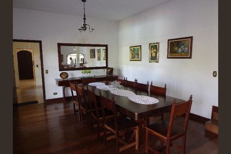 17_photo/94cfaa9b1f.db01357aa49deb94-ATLAS-f8d789a9-c2ce-4703-bb0c-a9a92dfda11f.jpg de casa à venda com 4 quartos, 380m² em Jardim Mediterraneo, Cotia