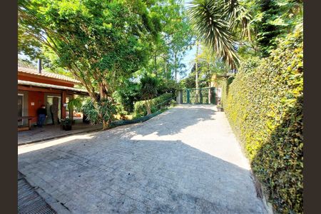 7_photo/94cfaa9b3f.591f4a49457a4313-ATLAS-e90668c7-d55b-4d9e-ad61-d9ad27dfd927.jpg de casa de condomínio à venda com 3 quartos, 400m² em Vila Santo Antonio de Carapicuiba, Cotia