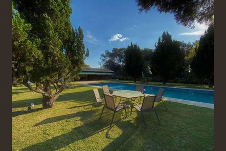 6_photo/94cfaa9b63.4e221277b30b404d-ATLAS-60d7dffe-411d-44c7-9464-04f41d2b473d.jpg de casa à venda com 6 quartos, 1374m² em Vila Santo Antonio de Carapicuiba, Cotia