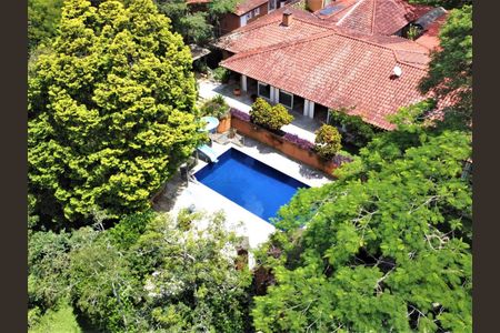 7_photo/94cfaa9c4f.a9ad82c0a29b9a19-ATLAS-6a1b651b-469e-4af3-a9aa-3576b2dcd702.jpg de casa de condomínio à venda com 4 quartos, 500m² em Parque Silvino Pereira, Cotia