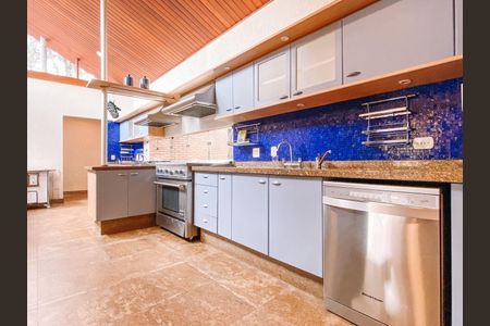 3_photo/94cfaa9c4f.a9ad82c0a29b9a19-ATLAS-8f1e0ac4-c1e7-484b-ae89-83d46efa3ef9.jpg de casa de condomínio à venda com 4 quartos, 500m² em Parque Silvino Pereira, Cotia