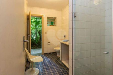 45_photo/94cfaa9ce7.9612c2c0390caf5f-ATLAS-ba23670e-bf6f-426c-8a7c-2f3a25f1cd82.jpg de casa à venda com 6 quartos, 721m² em Parque Silvino Pereira, Cotia