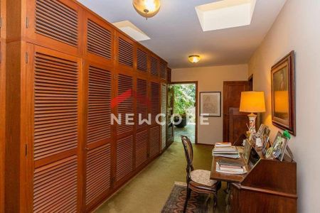 36_photo/94cfaa9ce7.dda3a78fb47de289-ATLAS-826f8df4-8686-4017-8add-e85aeabd7cf2.jpg de casa de condomínio à venda com 6 quartos, 721m² em Parque Silvino Pereira, Cotia