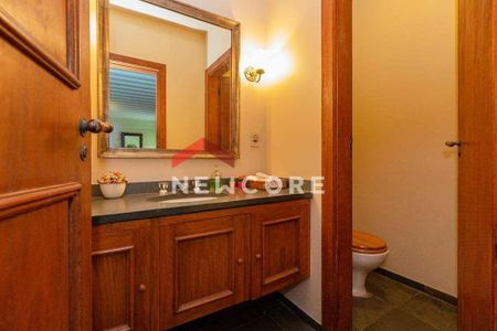 49_photo/94cfaa9ce7.dda3a78fb47de289-ATLAS-a8a7f62d-42ef-4e05-a521-1cd3b7e00e60.jpg de casa de condomínio à venda com 6 quartos, 721m² em Parque Silvino Pereira, Cotia