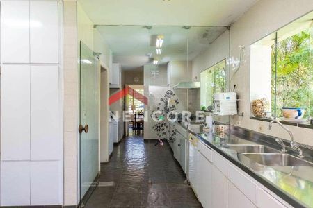 12_photo/94cfaa9ce7.dda3a78fb47de289-ATLAS-b7e4df8f-c4d1-46c6-b291-6f9edff8ec70.jpg de casa de condomínio à venda com 6 quartos, 721m² em Parque Silvino Pereira, Cotia