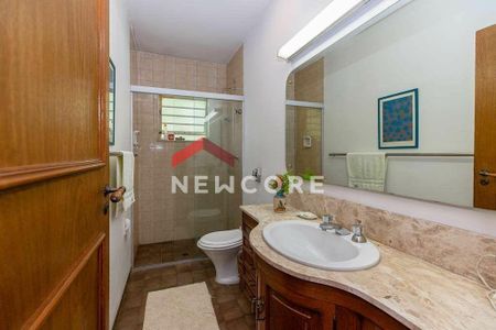 30_photo/94cfaa9ce7.dda3a78fb47de289-ATLAS-e71a821c-45b8-47f6-b1c0-17932092c005.jpg de casa de condomínio à venda com 6 quartos, 721m² em Parque Silvino Pereira, Cotia