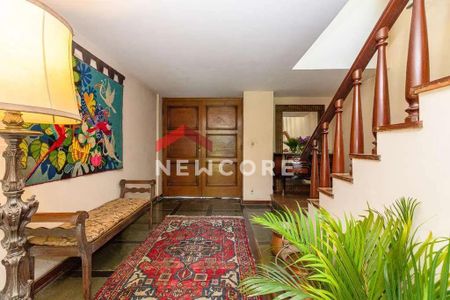 5_photo/94cfaa9cf7.93b8fa184532727f-ATLAS-7098d4f8-f5ca-4d95-8c7a-a290cc77bd27.jpg de casa de condomínio à venda com 6 quartos, 721m² em Parque Silvino Pereira, Cotia
