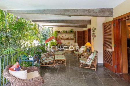 46_photo/94cfaa9cf7.93b8fa184532727f-ATLAS-a1d3e1fc-e990-40f1-87e1-be26ae6c786a.jpg de casa de condomínio à venda com 6 quartos, 721m² em Parque Silvino Pereira, Cotia