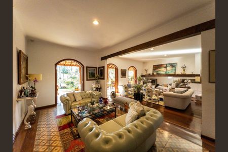 3_photo/94cfaa9cff.e6e1c947b02cf8fb-ATLAS-43183620-8a5a-4fdb-9452-9e1df02f026e.jpg de casa de condomínio para alugar com 4 quartos, 467m² em Parque Silvino Pereira, Cotia