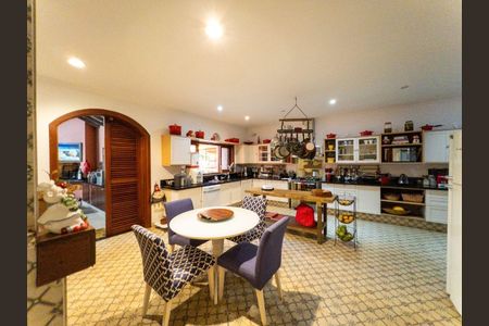 9_photo/94cfaa9cff.e6e1c947b02cf8fb-ATLAS-628c4315-9d80-4e21-b5b1-e6931a1cdd6a.jpg de casa de condomínio à venda com 4 quartos, 467m² em Parque Silvino Pereira, Cotia