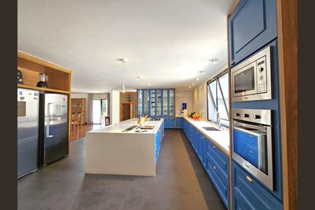 12_photo/94cfaa9dc3.e5c1dbf3952ec410-ATLAS-1169dc86-05ff-413f-915d-dd8b2ae3e5cd.jpg de casa de condomínio à venda com 4 quartos, 980m² em Parque Silvino Pereira, Cotia