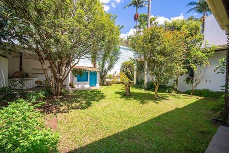 48_photo/94cfaa9e0f.813e0fc0a92df6ab-ATLAS-1c9f8ff5-c6a5-41f2-8d1a-dd92f69f7305.jpg de casa à venda com 5 quartos, 756m² em Parque Silvino Pereira, Cotia