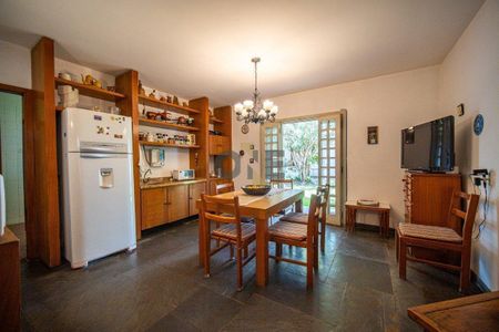 7_photo/94cfaa9e0f.813e0fc0a92df6ab-ATLAS-1e083e4e-5b23-48cc-a216-62a68a721dcc.jpg de casa à venda com 5 quartos, 757m² em Parque Silvino Pereira, Cotia