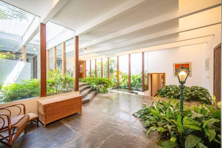 3_photo/94cfaa9e0f.813e0fc0a92df6ab-ATLAS-3190262a-6bf1-4871-8dcf-3abd5338a7d4.jpg de casa à venda com 5 quartos, 756m² em Parque Silvino Pereira, Cotia