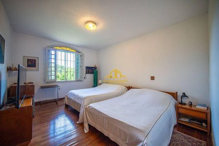 30_photo/94cfaa9e0f.813e0fc0a92df6ab-ATLAS-37c75dc2-0086-4148-bd2d-8ef84937f9a0.jpg de casa à venda com 5 quartos, 756m² em Parque Silvino Pereira, Cotia