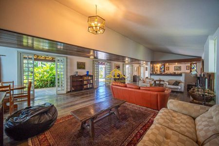 36_photo/94cfaa9e0f.813e0fc0a92df6ab-ATLAS-6d4aba82-77d3-4843-a1d8-0228ae2c6380.jpg de casa à venda com 5 quartos, 756m² em Parque Silvino Pereira, Cotia