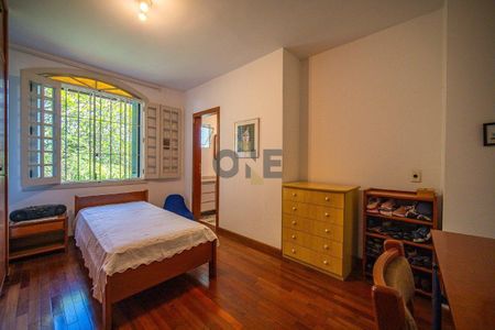 25_photo/94cfaa9e0f.813e0fc0a92df6ab-ATLAS-6e3f51a0-0d26-43cf-9bd3-a3f6e4a3ad85.jpg de casa à venda com 5 quartos, 757m² em Parque Silvino Pereira, Cotia