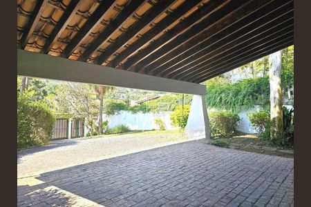 2_photo/94cfaa9e0f.813e0fc0a92df6ab-ATLAS-a81db254-8aac-4e9c-b593-d5c90e59db52.jpg de casa à venda com 5 quartos, 790m² em Parque Silvino Pereira, Cotia