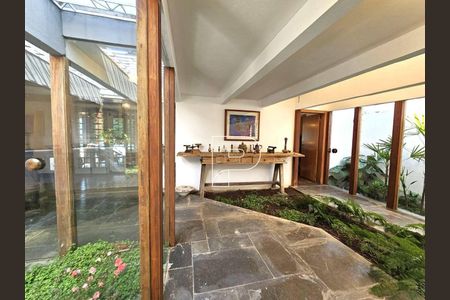 6_photo/94cfaa9e0f.813e0fc0a92df6ab-ATLAS-bc83c675-6b97-4fdf-a4da-5fbfa9eabaae.jpg de casa à venda com 5 quartos, 790m² em Parque Silvino Pereira, Cotia