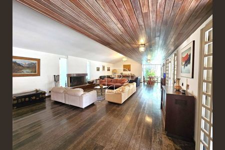 11_photo/94cfaa9e0f.813e0fc0a92df6ab-ATLAS-e394853a-8b81-4673-908f-3241086afbae.jpg de casa à venda com 5 quartos, 790m² em Parque Silvino Pereira, Cotia