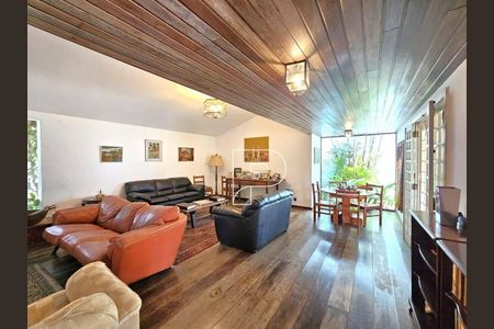 8_photo/94cfaa9e0f.813e0fc0a92df6ab-ATLAS-e65d2db5-79cd-4900-ba31-9755e0e32392.jpg de casa à venda com 5 quartos, 790m² em Parque Silvino Pereira, Cotia