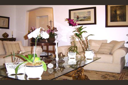 13_photo/94cfaa9e1f.e2451d589f4ca2b2-ATLAS-0cea8b66-3db9-4b59-adfe-540619def8a5.jpg de casa à venda com 5 quartos, 625m² em Vila Santo Antonio de Carapicuiba, Cotia