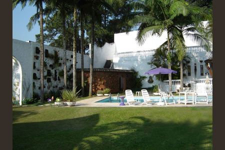 10_photo/94cfaa9e1f.e2451d589f4ca2b2-ATLAS-a8acf45a-2f70-491f-80c1-3e1fdf42f12f.jpg de casa à venda com 5 quartos, 625m² em Vila Santo Antonio de Carapicuiba, Cotia