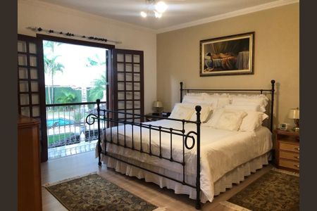 2_photo/94cfaa9e3d.ceff8192393c33de-ATLAS-0c2e5ce6-e8a5-4491-a8a3-6ff45493747c.jpg de casa à venda com 3 quartos, 437m² em Parque Silvino Pereira, Cotia