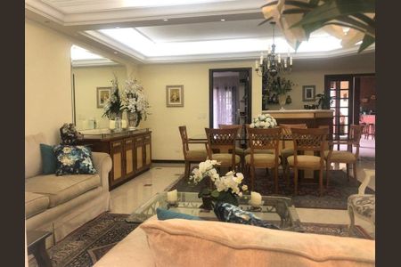 10_photo/94cfaa9e3d.ceff8192393c33de-ATLAS-438bc98a-e636-4644-a58f-d0131dabdfa0.jpg de casa à venda com 3 quartos, 437m² em Parque Silvino Pereira, Cotia