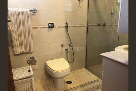 27_photo/94cfaa9e3d.ceff8192393c33de-ATLAS-a5b89024-c9df-44d7-b22f-4ebd7fd1bcd4.jpg de casa à venda com 3 quartos, 438m² em Parque Silvino Pereira, Cotia