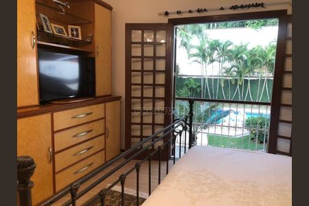 18_photo/94cfaa9e3d.ceff8192393c33de-ATLAS-b46d3aed-af5b-4de8-8f38-54d1b42cfbe4.jpg de casa à venda com 3 quartos, 438m² em Parque Silvino Pereira, Cotia