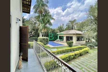 3_photo/94cfaa9e41.df2406aa61ba3211-ATLAS-16c833d1-2237-40c4-acb9-50828c1f2c86.jpg de casa à venda com 4 quartos, 414m² em Parque Silvino Pereira, Cotia