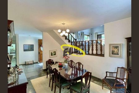 2_photo/94cfaa9e41.df2406aa61ba3211-ATLAS-7e3d127b-9fb7-43f7-9dbe-eeb6cfe7e5d7.jpg de casa à venda com 4 quartos, 414m² em Parque Silvino Pereira, Cotia