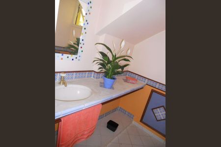 2_photo/94cfaa9e5b.7d44486df2fbe63f-ATLAS-05703d3d-b978-424a-a20d-45061a5728b8.jpg de casa à venda com 3 quartos, 350m² em Parque Silvino Pereira, Cotia