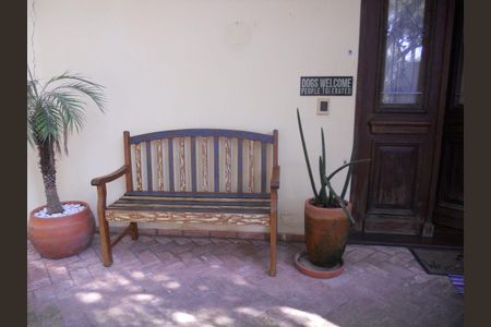 3_photo/94cfaa9e5b.7d44486df2fbe63f-ATLAS-078911cc-78f5-4c6a-9b56-5e77049a5965.jpg de casa à venda com 3 quartos, 350m² em Parque Silvino Pereira, Cotia