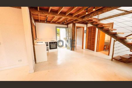 3_photo/94cfaa9e65.906020ab0bc1df8b-ATLAS-0edbeb7c-411c-458b-aec2-9304f63a4fee.jpg de casa à venda com 3 quartos, 405m² em Parque Silvino Pereira, Cotia