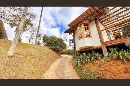 4_photo/94cfaa9e65.906020ab0bc1df8b-ATLAS-26855eaa-c6be-4225-a6c0-b50462ee04de.jpg de casa à venda com 3 quartos, 405m² em Parque Silvino Pereira, Cotia