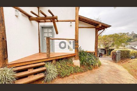 39_photo/94cfaa9e65.906020ab0bc1df8b-ATLAS-868217a9-7a53-46a1-aa57-c6aa7c22fb2d.jpg de casa à venda com 3 quartos, 405m² em Parque Silvino Pereira, Cotia