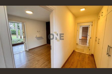 22_photo/94cfaa9e65.906020ab0bc1df8b-ATLAS-c62ac528-439e-409d-9a7e-4140cbc3e07e.jpg de casa à venda com 3 quartos, 405m² em Parque Silvino Pereira, Cotia