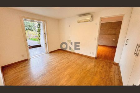 25_photo/94cfaa9e65.906020ab0bc1df8b-ATLAS-d18c57f2-d278-44f8-aa38-0cc0ee4c038f.jpg de casa à venda com 3 quartos, 405m² em Parque Silvino Pereira, Cotia