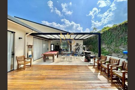 3_photo/94cfaa9e85.49e5f4e107e90c19-ATLAS-1425e436-9e16-4dbd-b4d7-8348283d803c.jpg de casa à venda com 3 quartos, 277m² em Chácara Eliana, Cotia