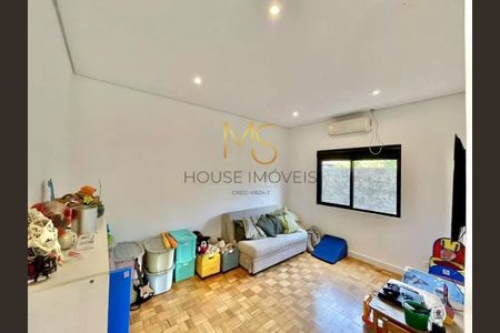 8_photo/94cfaa9e85.49e5f4e107e90c19-ATLAS-a9424bd3-fe9d-44f9-91f3-ac3a36d43240.jpg de casa à venda com 3 quartos, 277m² em Chácara Eliana, Cotia