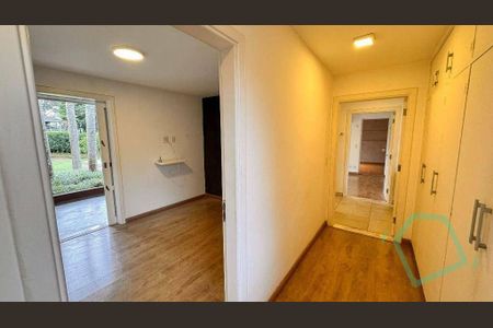 7_photo/94cfaa9e91.17ba297627d3aacb-ATLAS-4ff2d196-e0fb-45b3-a1ab-e46637af7bb3.jpg de casa à venda com 3 quartos, 405m² em Chácara Eliana, Cotia