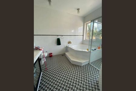 12_photo/94cfaa9e91.ceff8192393c33de-ATLAS-e921c2b2-d053-48dc-b0e1-d95912110efe.jpg de casa à venda com 4 quartos, 750m² em Chácara Eliana, Cotia